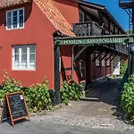 Sandbogaard Pensionat 2*