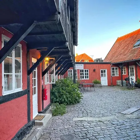 Gæstehus Sandbogaard 2*