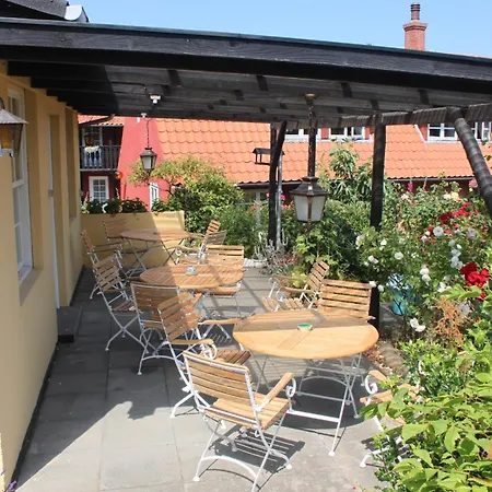 Sandbogaard Guest house 2*